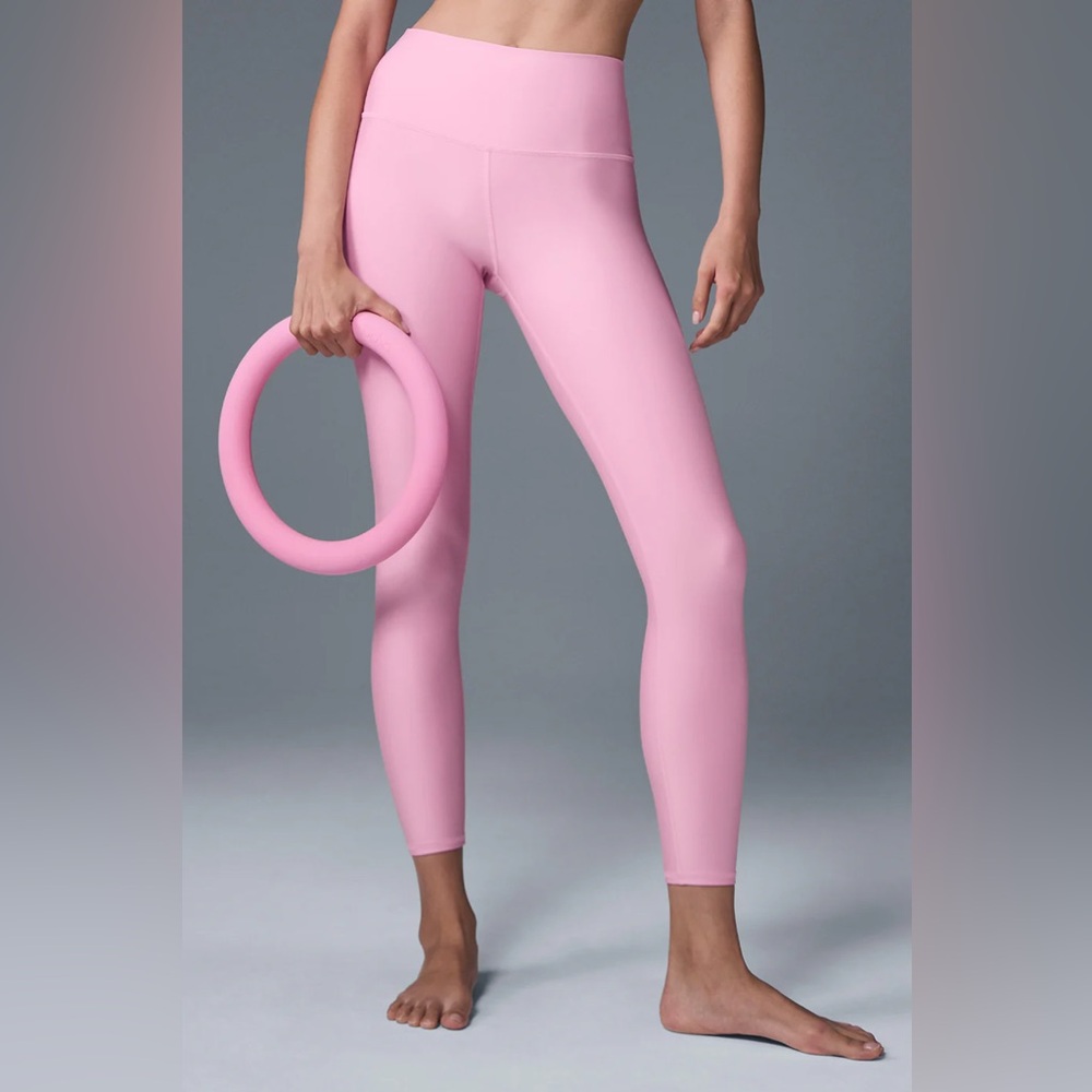 Alo Yoga 7/8 High-Waist Airlift Leggings in Sweet Pink